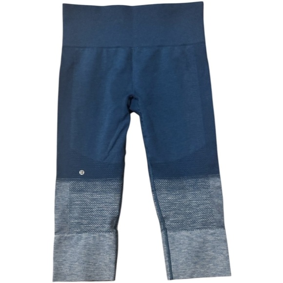 Lululemon Athletica Seemlessly Street Crop Blue and Gray Ombre Leggings Sz 6 - Picture 5 of 9